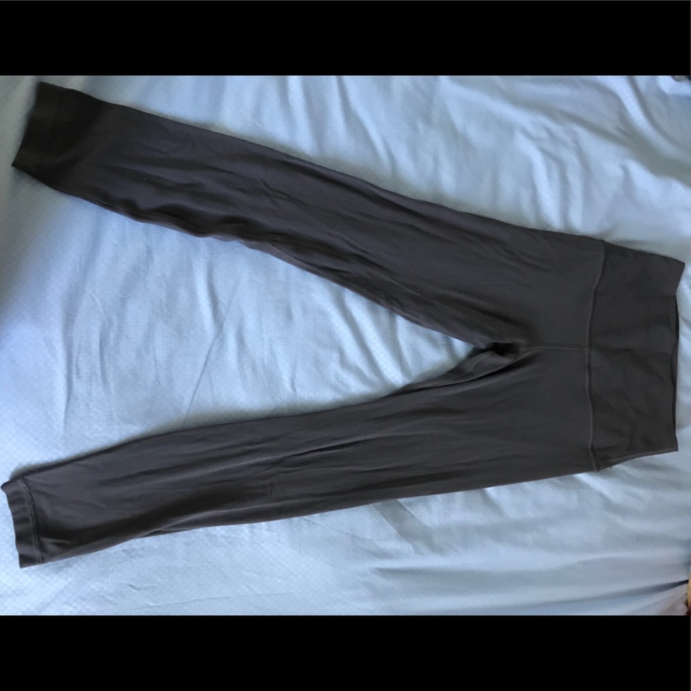 Lulu lemon leggings size 4/6 can stretch